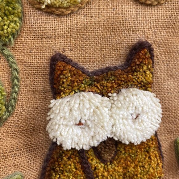 Vintage Latch Hook Wallhanging Decor Owl Flowers Lathchook Yarn 70s 1970s - Picture 7 of 15